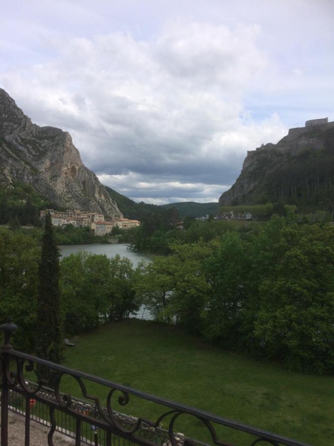 Chateau De La Cazette Sisteron Exterior foto